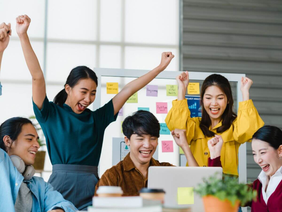 Key reasons leadership training supports growth and success