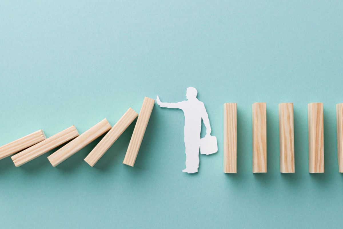 Trainer demonstrating how to reframe workplace challenges